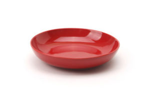 ST_tropez_piatto_fondo_rosso_vivo